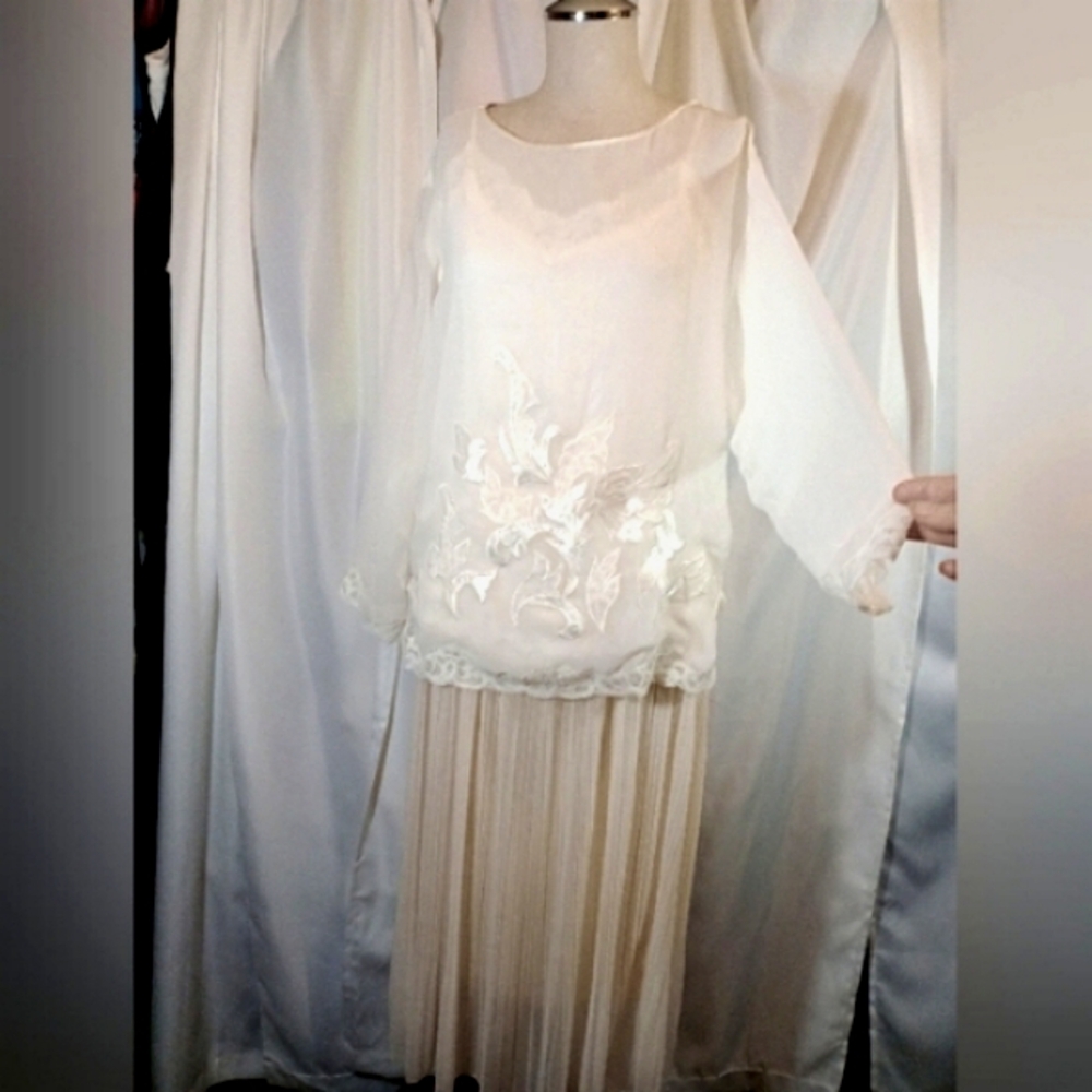 Victoria's Vintage Secret Gold Label Top Women,See Thru, Ivory, Satin Floral, S